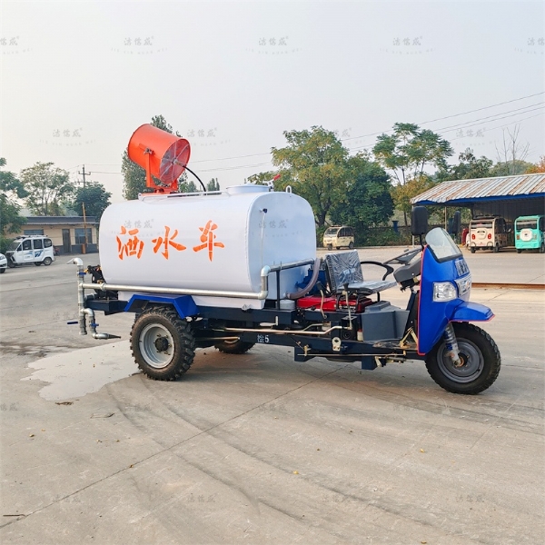 柴油三輪灑水車